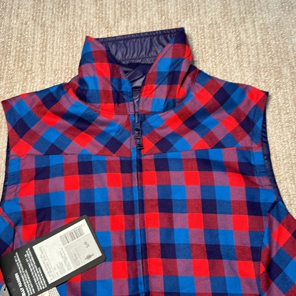 Helly Hansen Women's Size S Purple/Red/Blue Jotun Insulated Reversible Vest - Picture 6 of 13